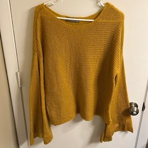 Women’s boutique long sleeve top